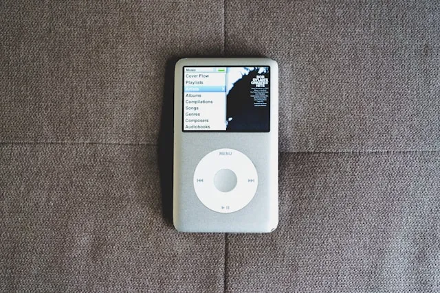 经典重焕新生：iPod Classic 160GB 改装升级实战