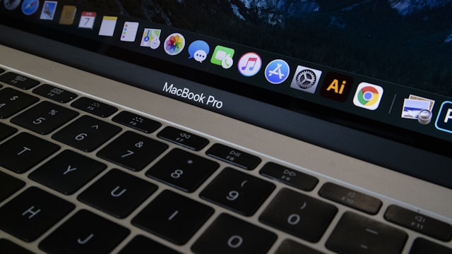 2015款 MacBook Pro 13寸拯救计划：电源、电池与系统升级实战